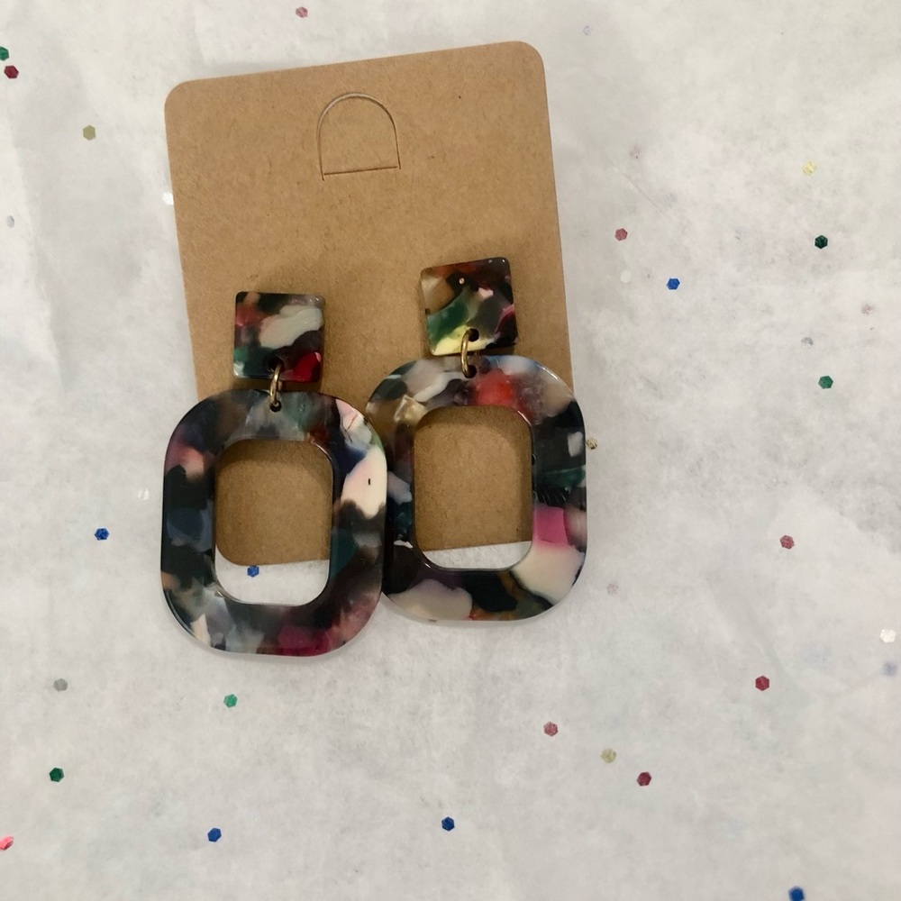☀️ Jewelry 2 for $20☀️ Geometric Acrylic Earrings